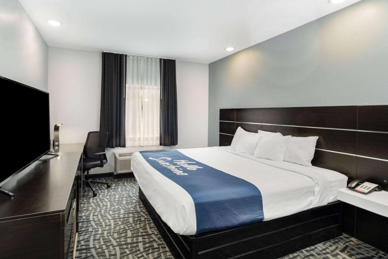 Days Inn & Suites By Wyndham Horn Lake - Memphis Graceland Екстериор снимка